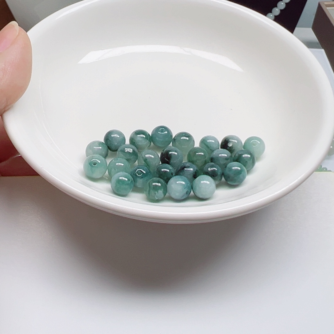 散珠翡翠…*纯天然缅甸翡翠A货卡7，20颗