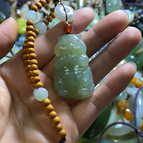 岫玉包包挂未镶嵌一个