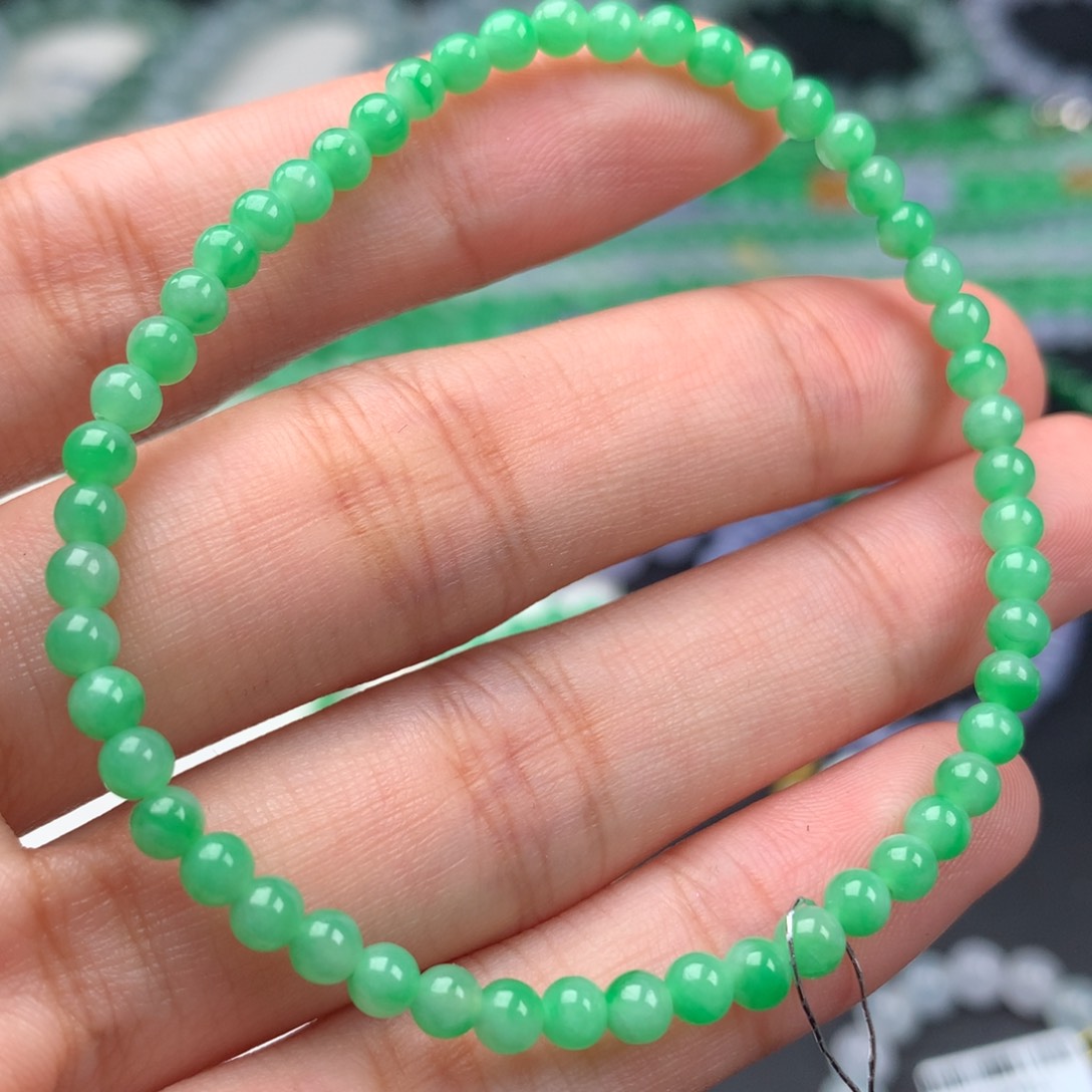 翡翠手链未镶嵌卡