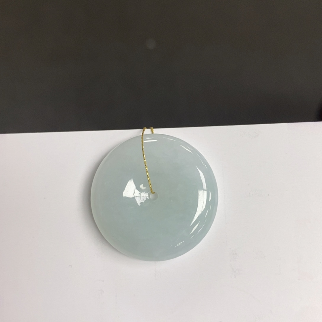 翡翠未镶嵌颈饰平安扣