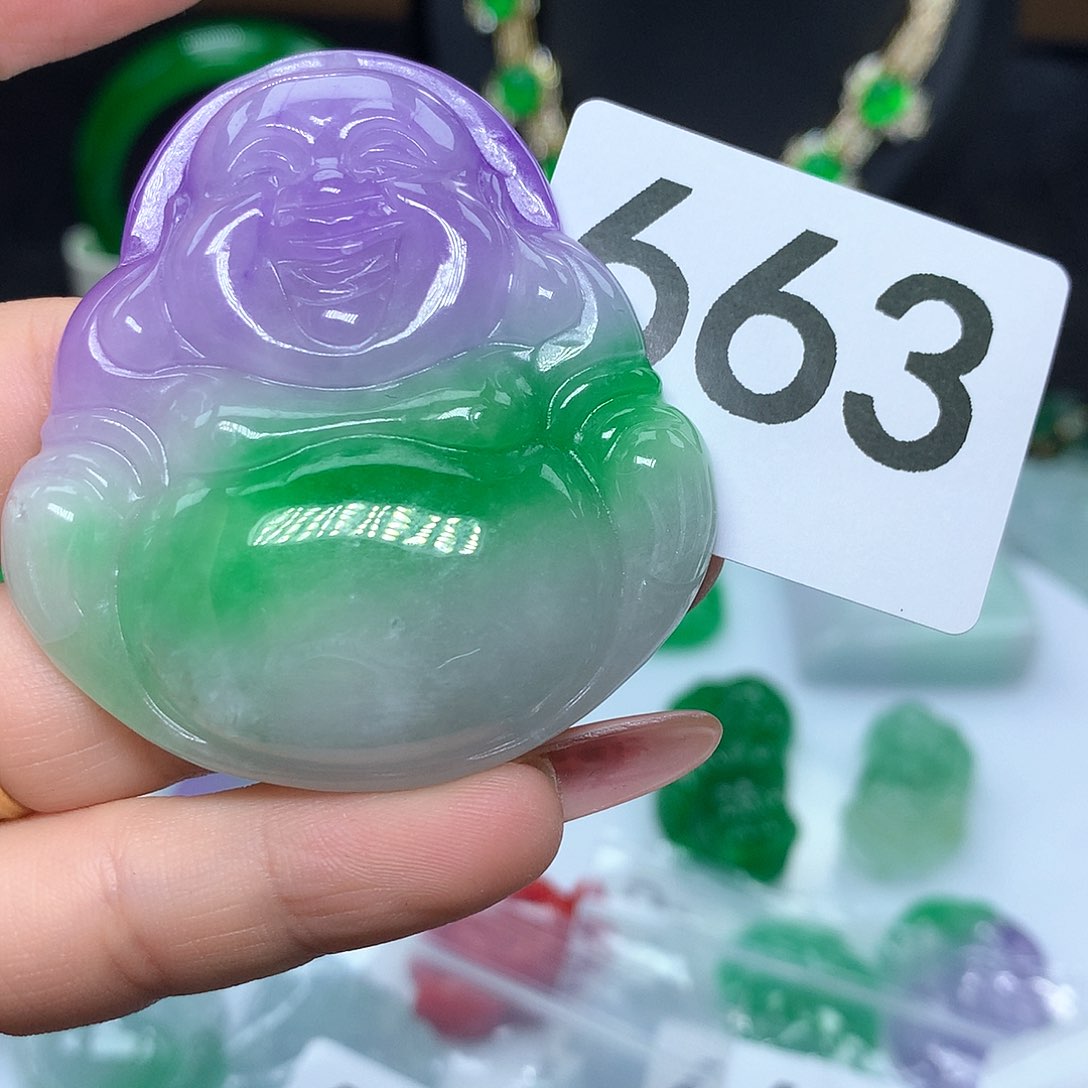 翡翠吊坠(赠链)未镶嵌