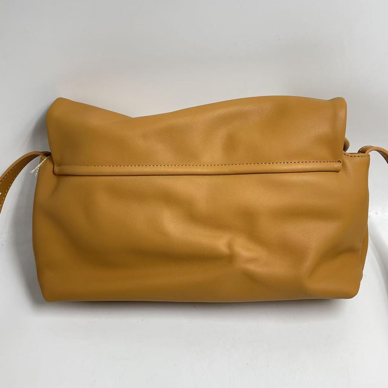 LQ-WITH-QUEEN真皮女包手拎云朵棕色0660