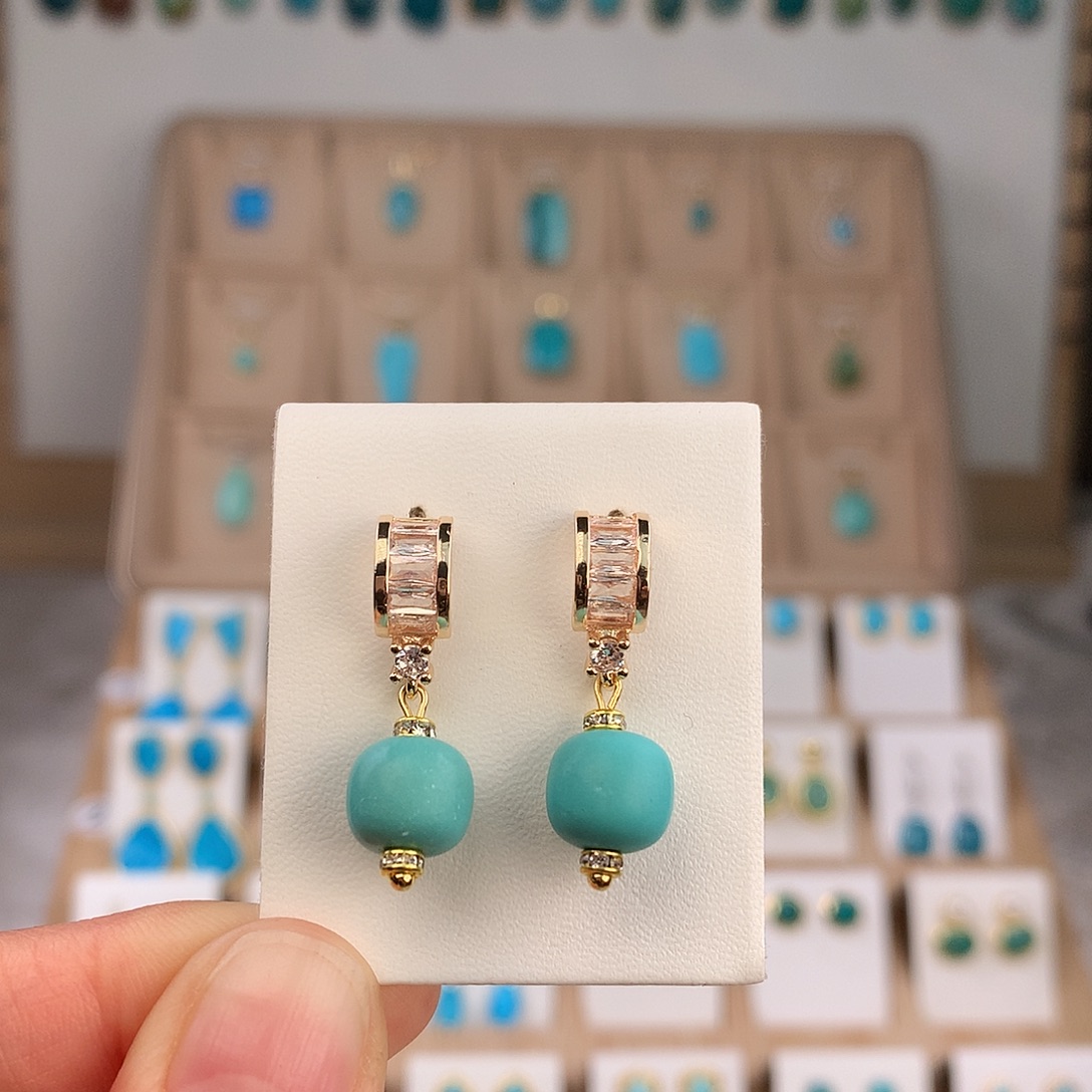 绿松石未镶嵌耳饰