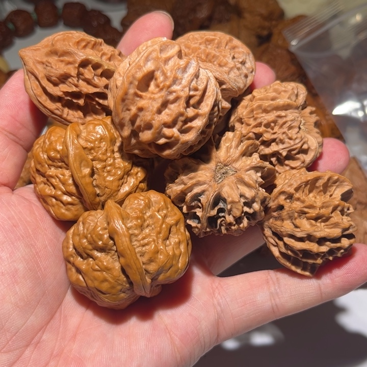 宝***爺文玩核桃把件狮子头核桃