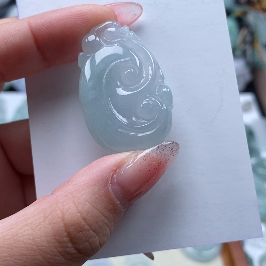 翡翠颈饰未镶嵌小**?天然翡翠