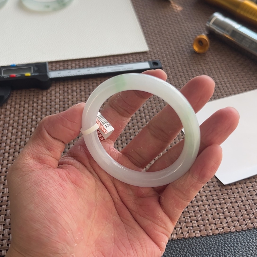 翡翠未镶嵌手镯3号 54