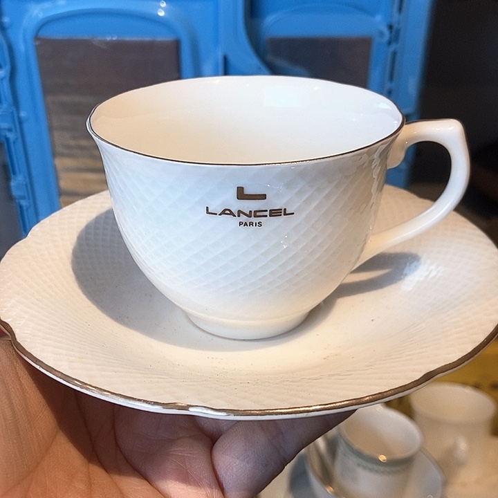 瓷片哈哈哈哈哈哈哈，哈哈