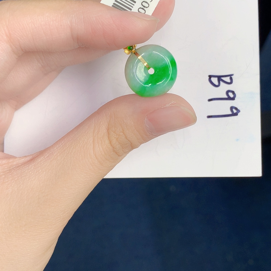 翡翠18K金镶嵌颈饰00000000000