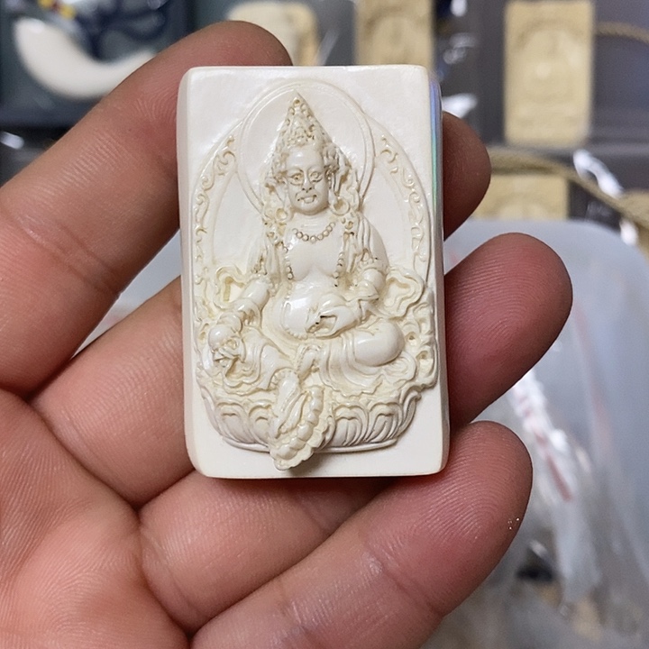 天然猛犸牙雕刻品