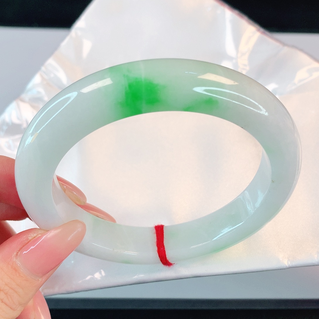 翡翠手镯未镶嵌61.3圈口