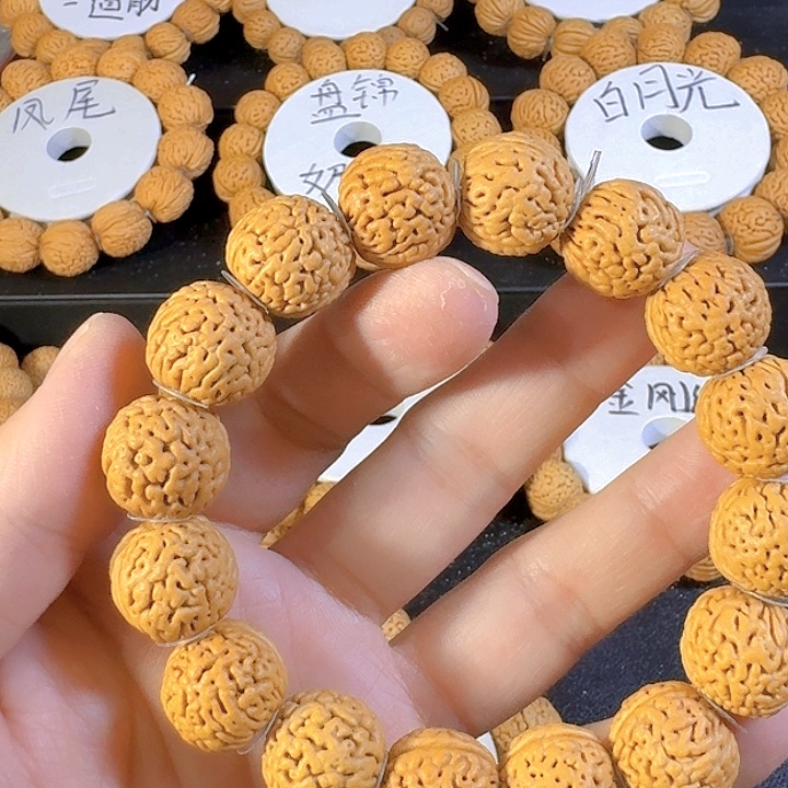 我***半吊坠桃核小肌肉桃核