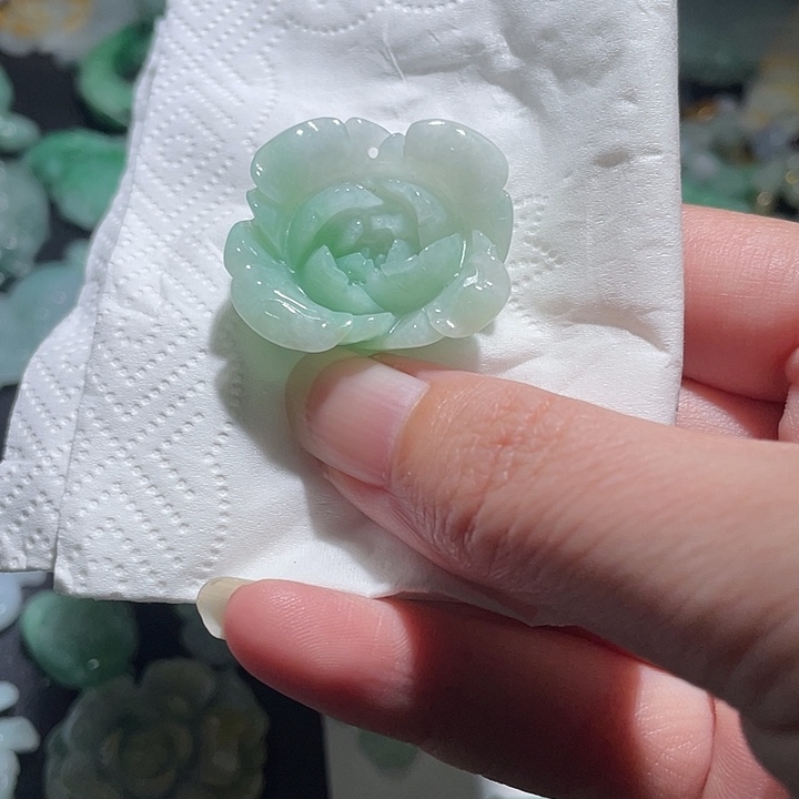 颈饰未镶嵌翡翠天