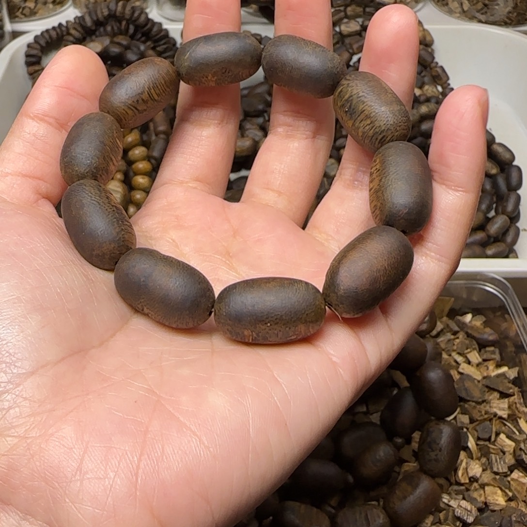 振***振沉香手串单圈留疤老料17.5克