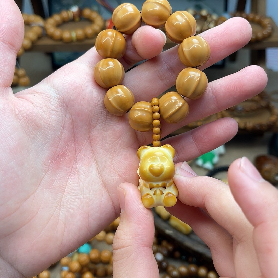 猴头核桃吊坠屁****?手捻搭配小熊