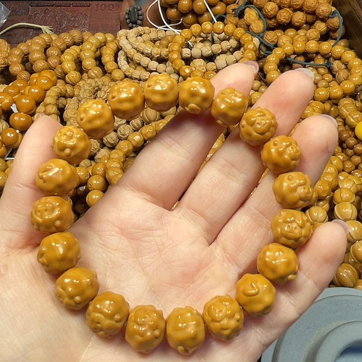 木全品小羊羊手串。    