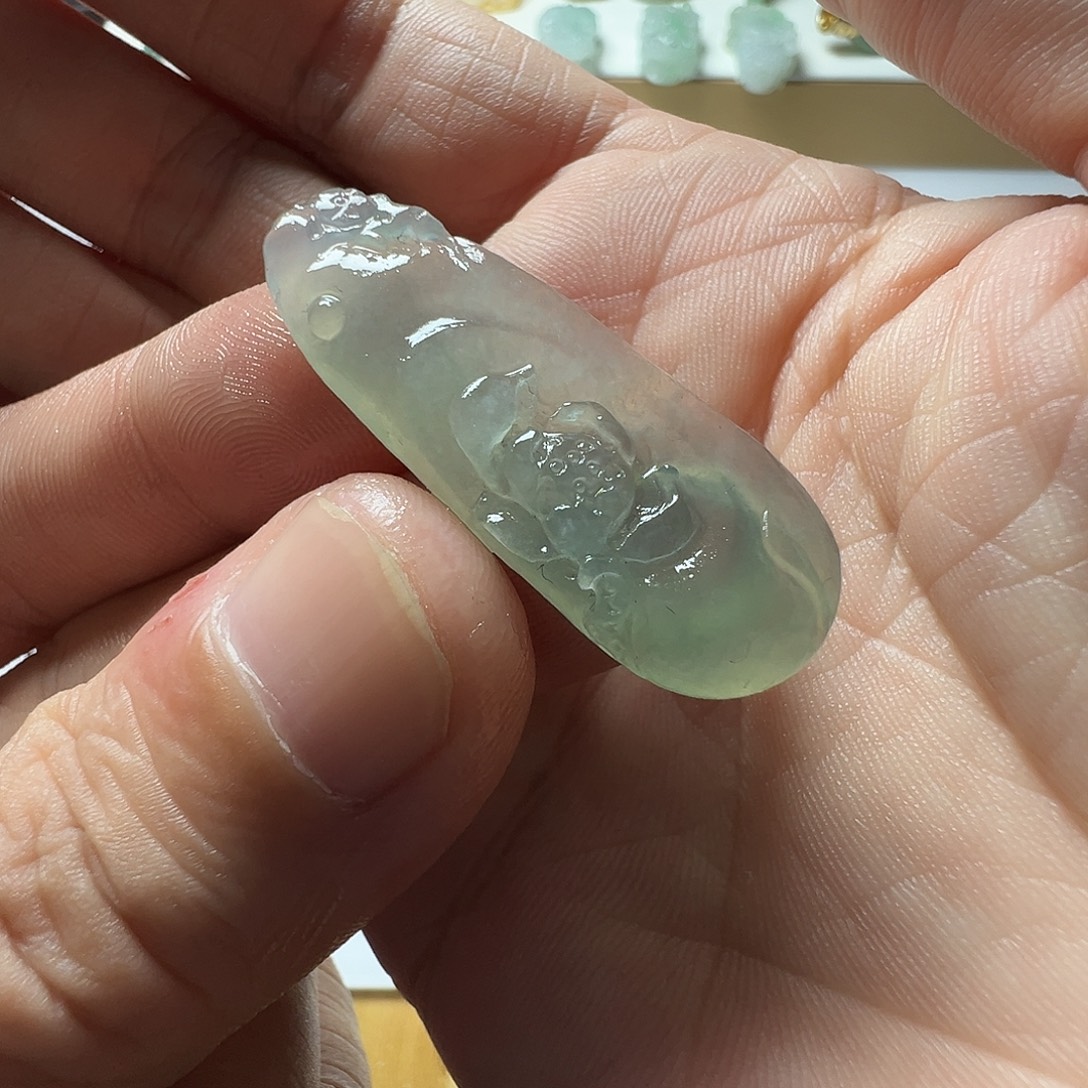 定制翡翠未镶嵌荷花