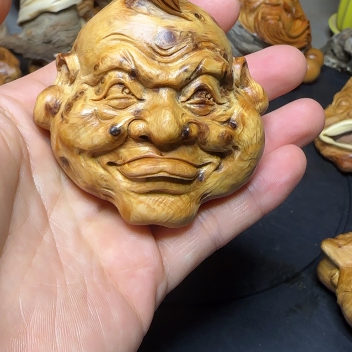 柏木（崖柏）把**近手把件还是摆件