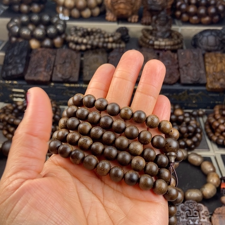 沉香手串干***?越南芽庄白棋