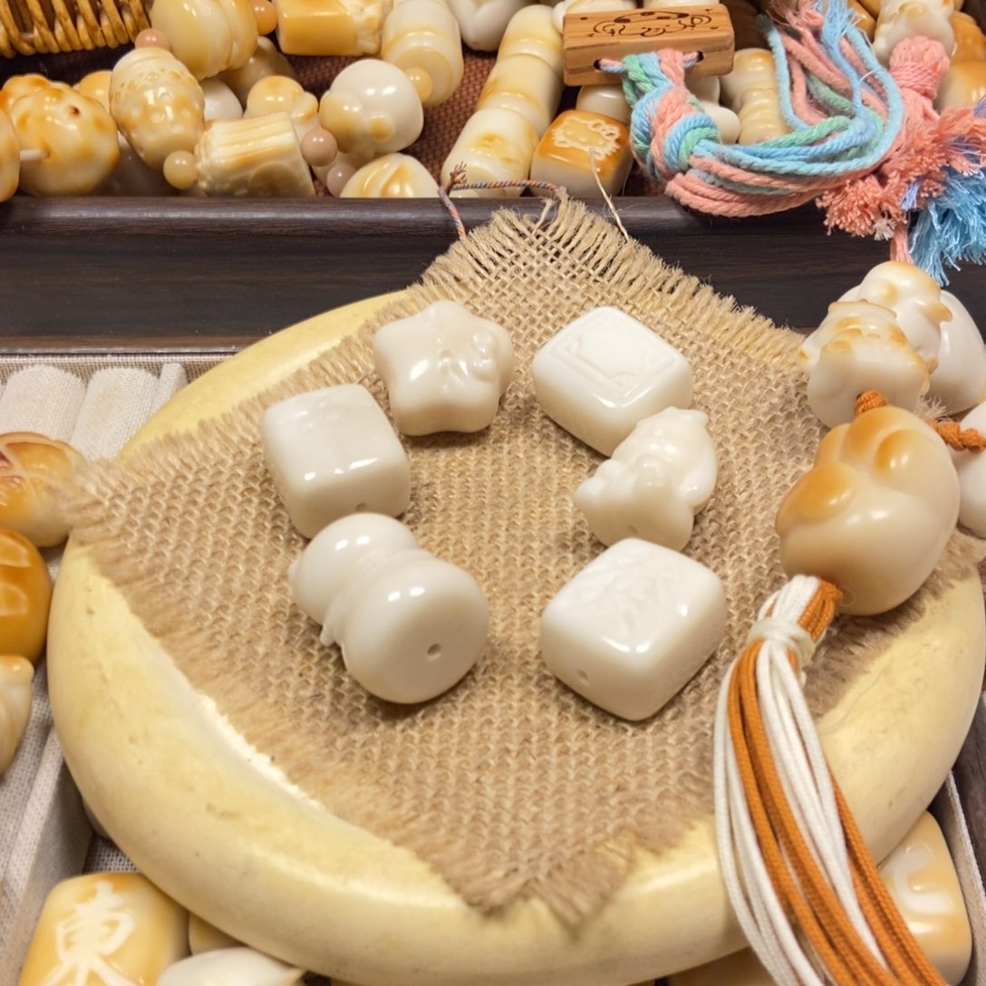 手串菩提根/象牙果兔兔