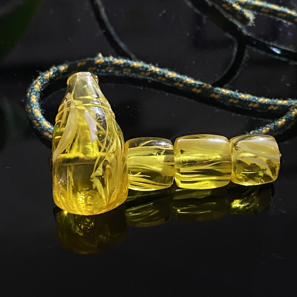 蜜蜡妖孽配饰：金白拉丝妖孽配饰三通一套