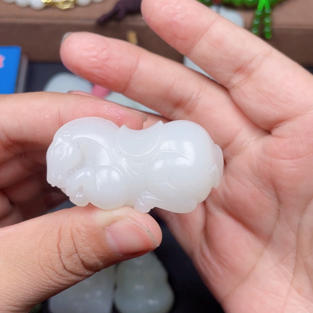 颈饰未镶嵌和田玉