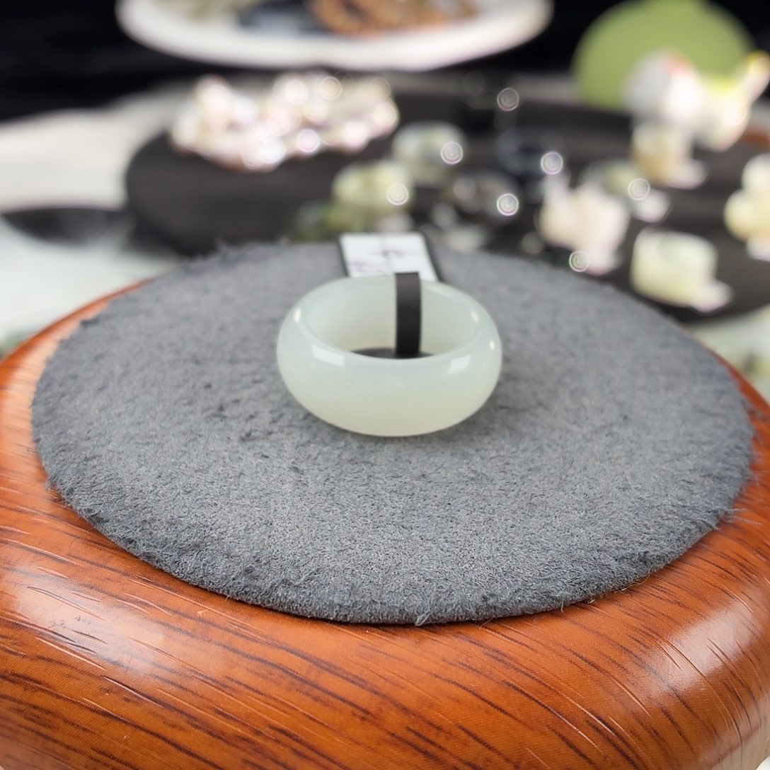 和田玉未镶嵌戒指b167白轮胎16.9不退换