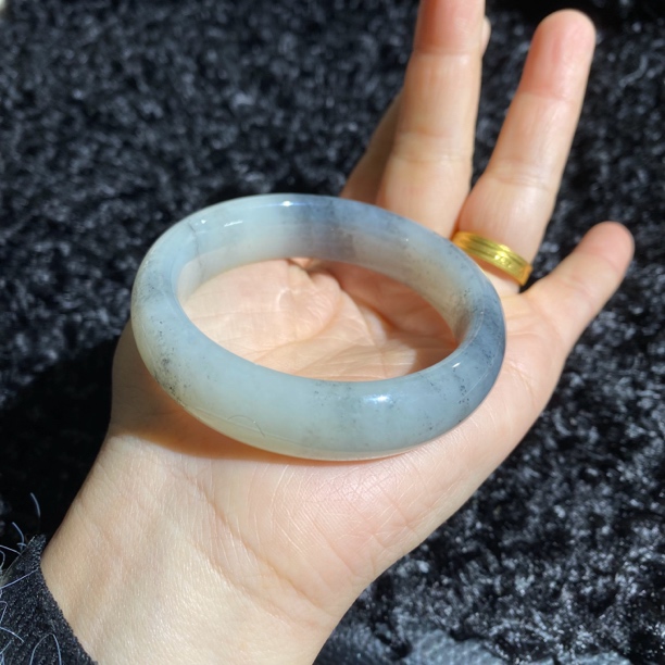 新疆和田玉宽版青花52 - 53口径时尚百搭手镯