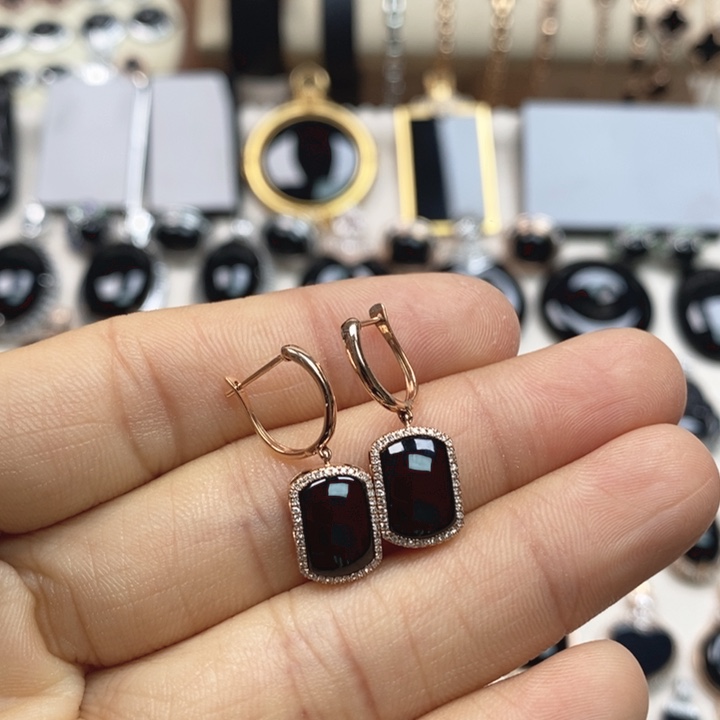 翡翠18K金镶嵌耳饰