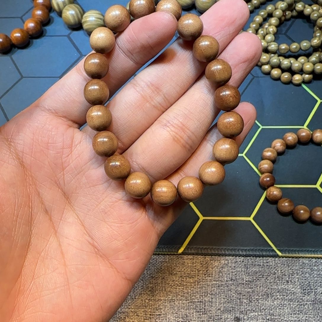 木用****0印度迈索尔老山檀1.0直纹黑肉