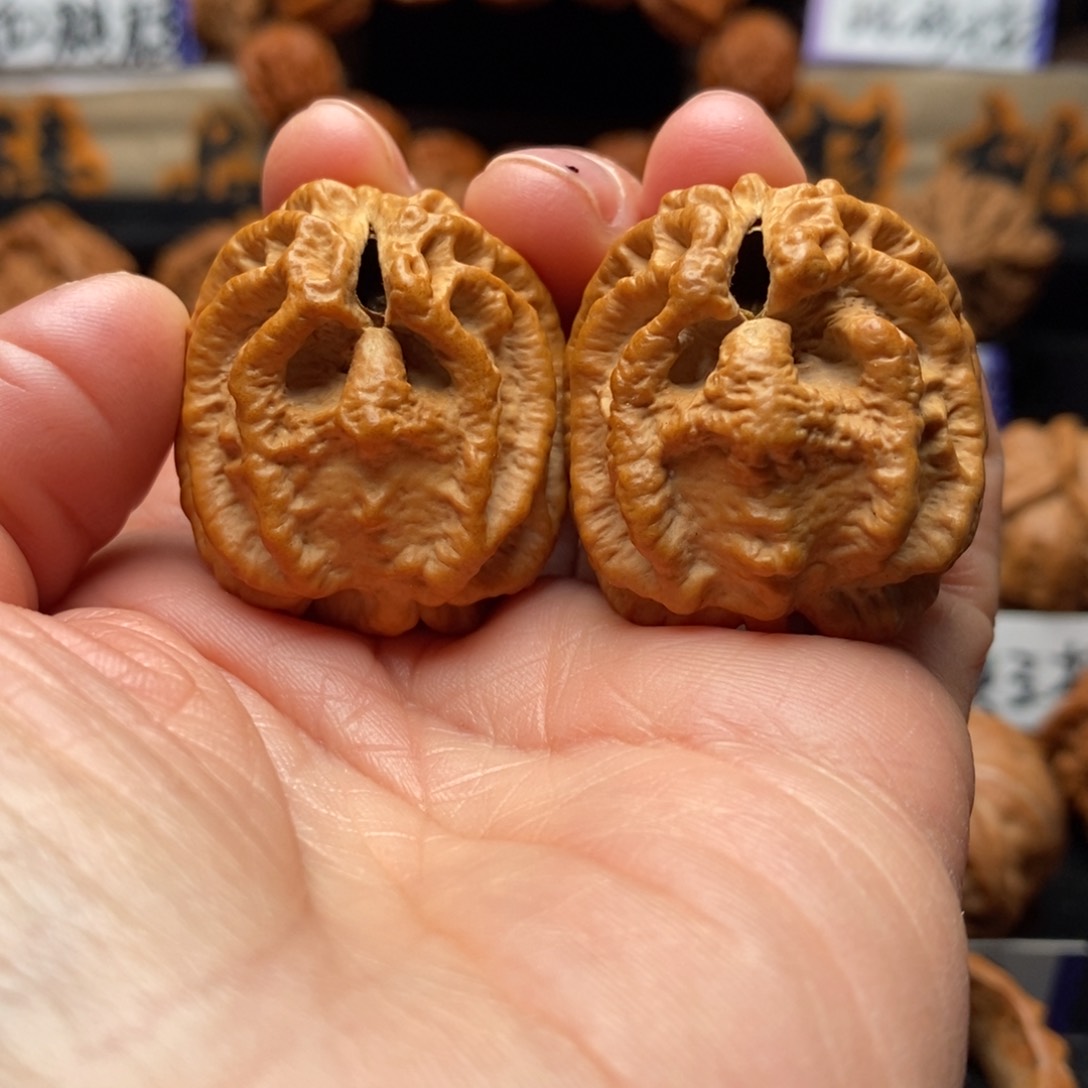 文玩核桃把件乾坤鬼脸