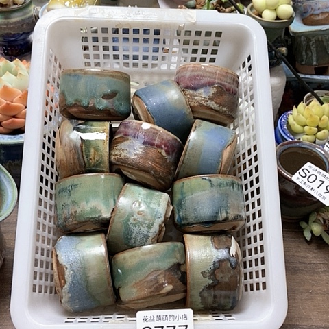 紫砂花盆777微瑕品口径5厘米左右的