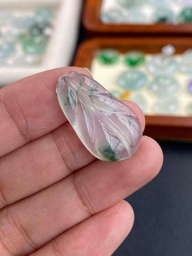 天然翡翠高冰飘花叶子