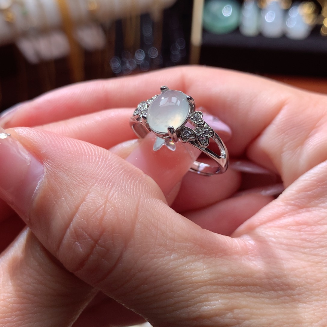 翡翠颈饰银S925镶嵌翡翠