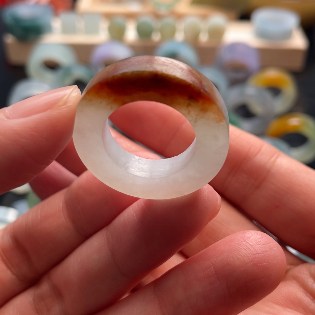 定制翡翠未镶嵌戒指