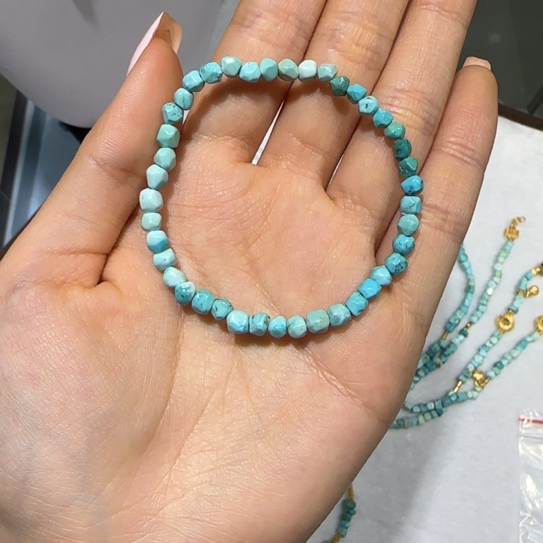 未镶嵌绿松石珠宝奇石