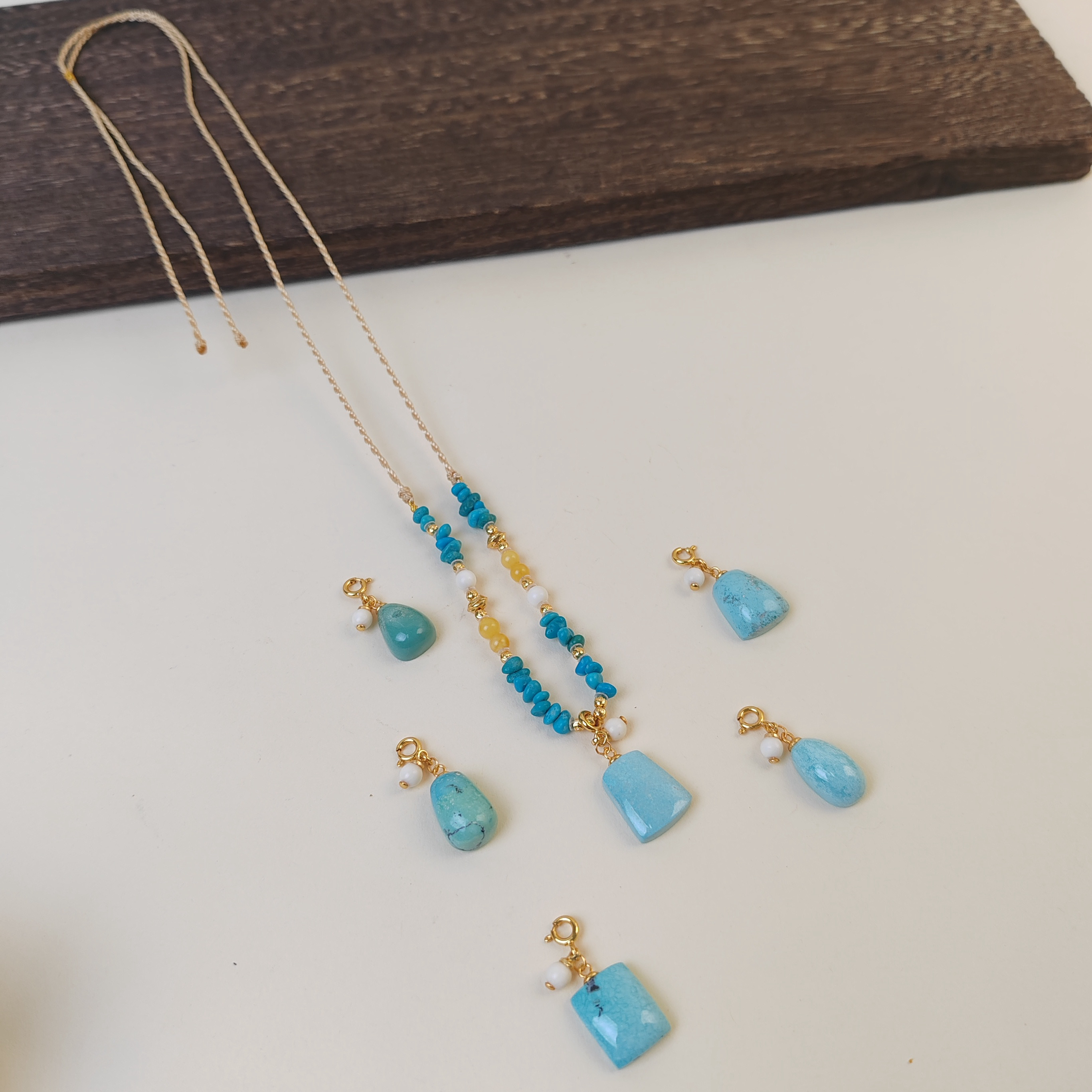 天然原矿无事牌小糖豆珠绳项链（多样性随机发 不支持挑选）