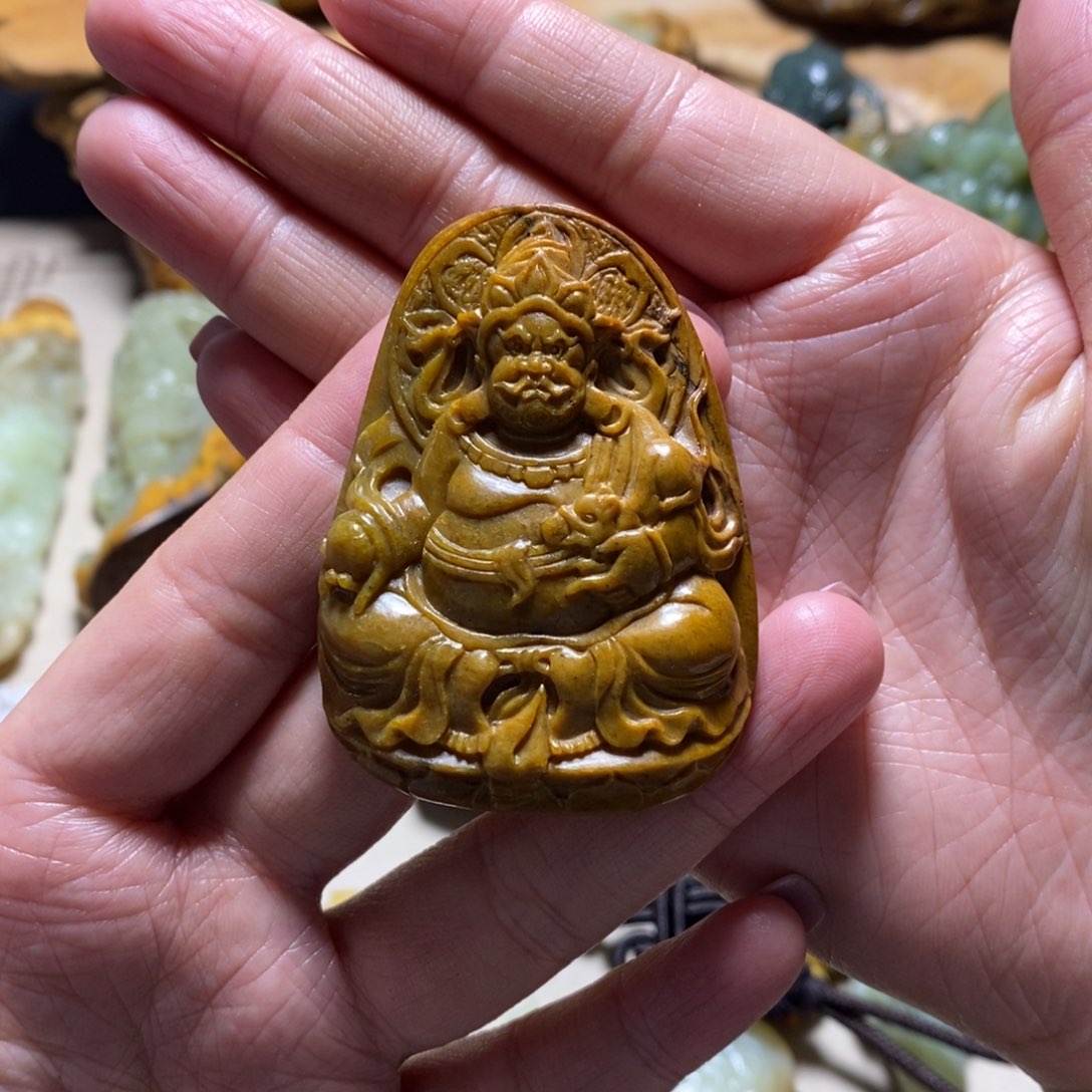 岫岩河磨玉（透闪石质玉）挂件未镶嵌天***真