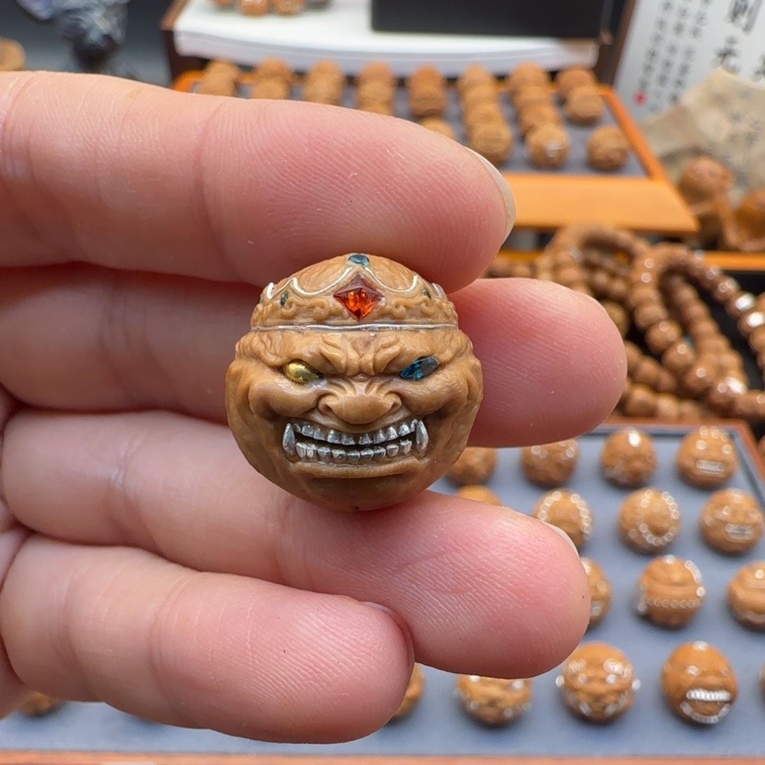 猴头核桃吊坠思***僧皇