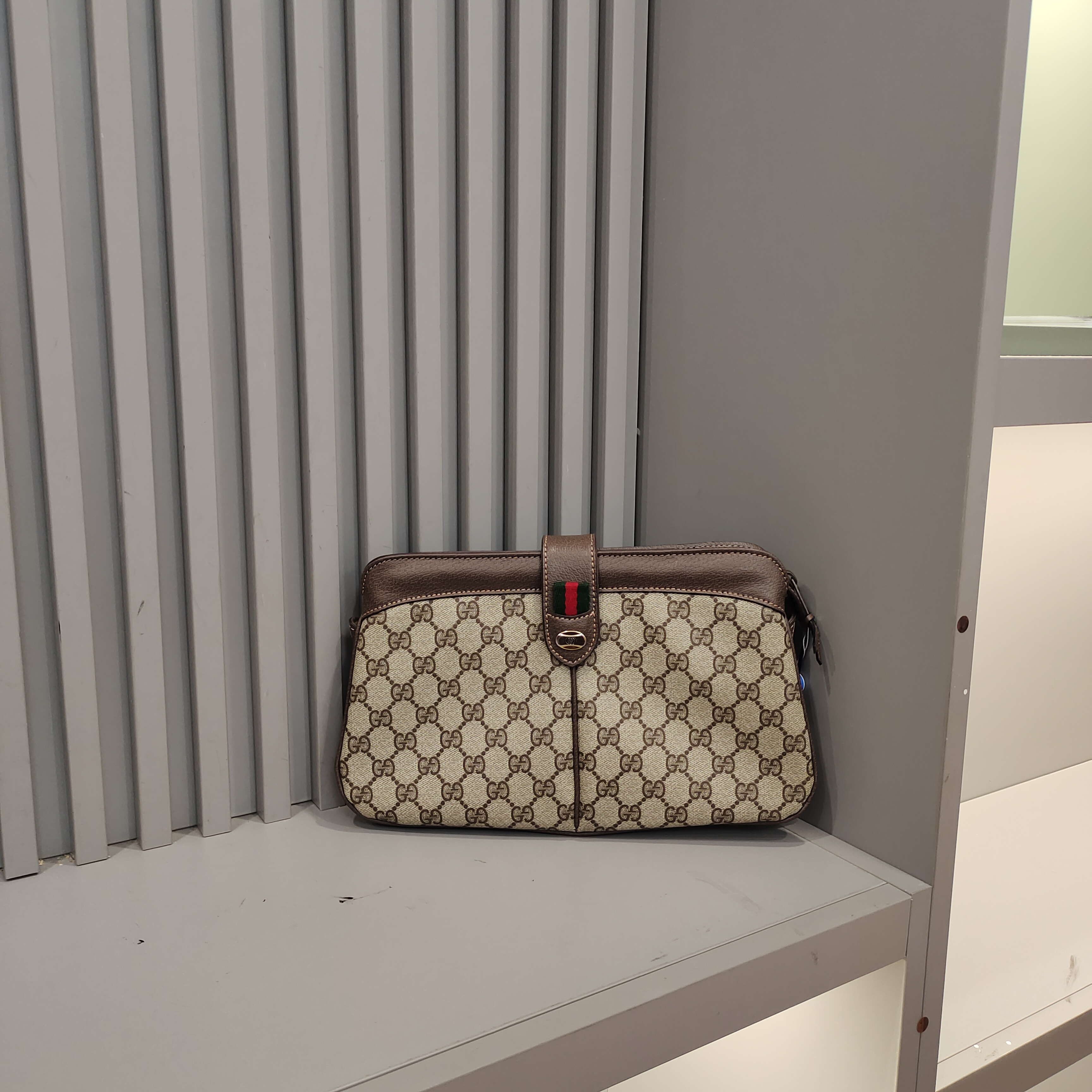 95新 GUCCI/古驰 兔兔奢欣欣/古驰手拿包/240524035