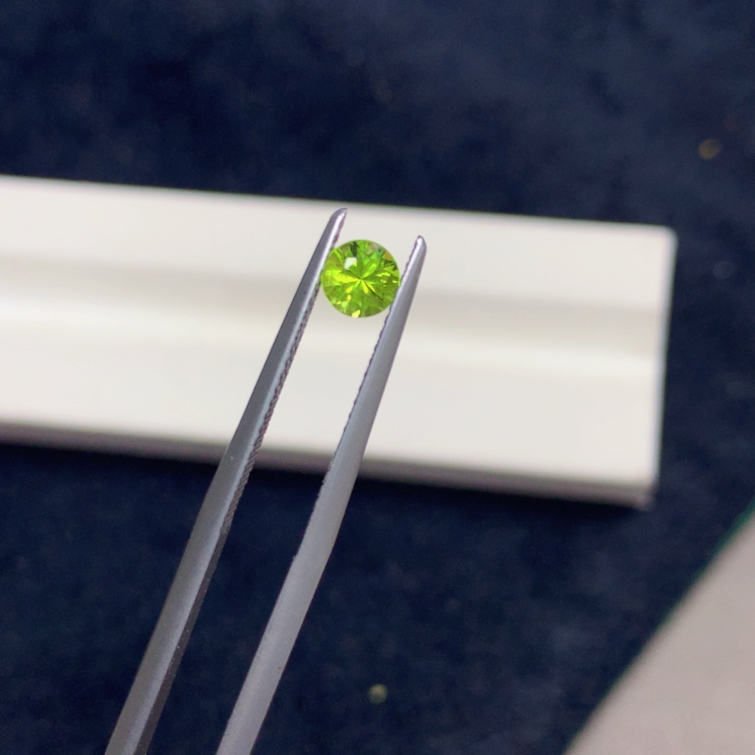 石榴石珠宝半成品未镶嵌马里榴石 圆4.6