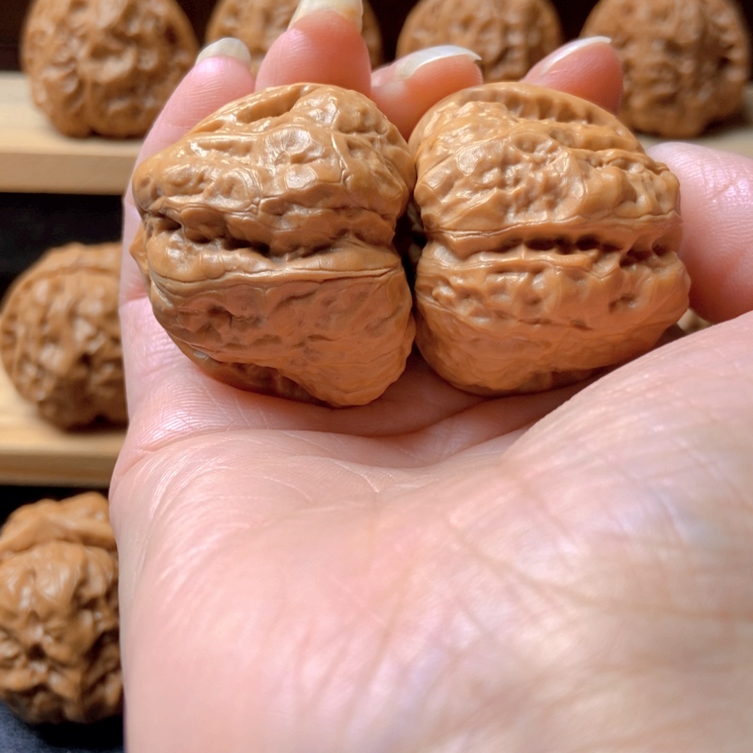 南***港文玩核桃吊坠蛤蟆头