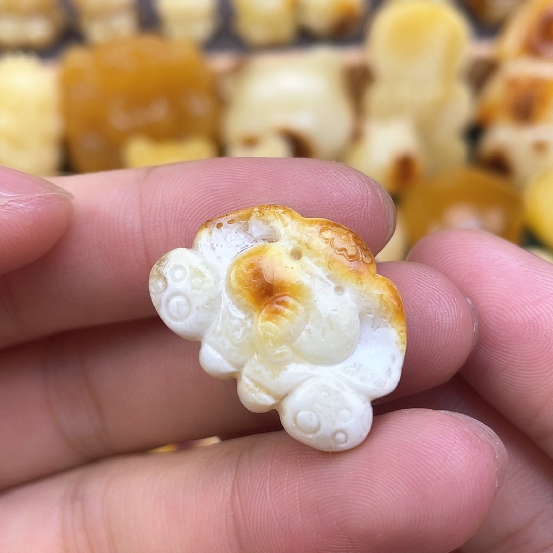 未镶嵌琥珀裸石蜜蜡