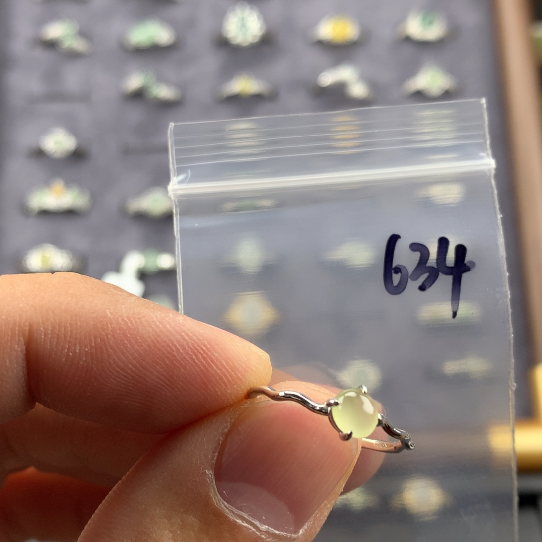 翡翠未镶嵌戒指634