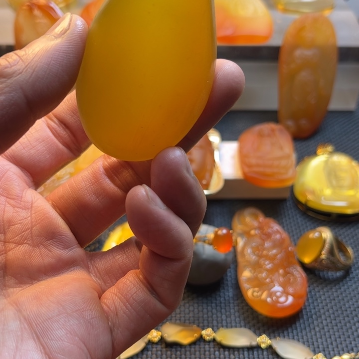 石英质玉颈饰未镶嵌沙**洲