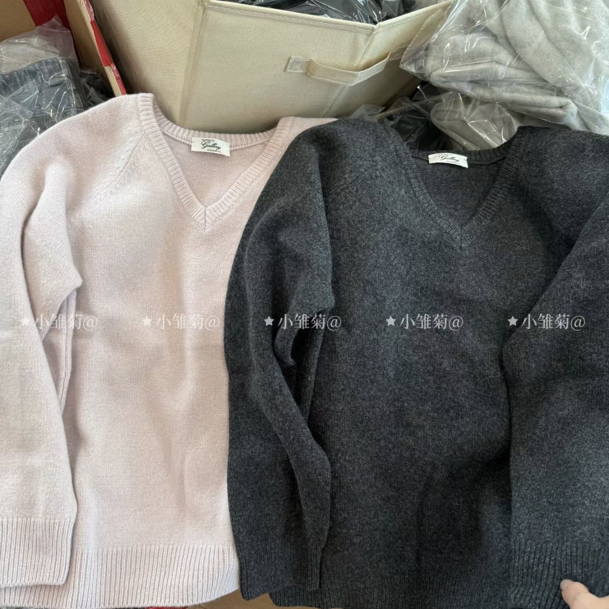 韩国正品 纯色v领毛衣 联系店铺客服购买