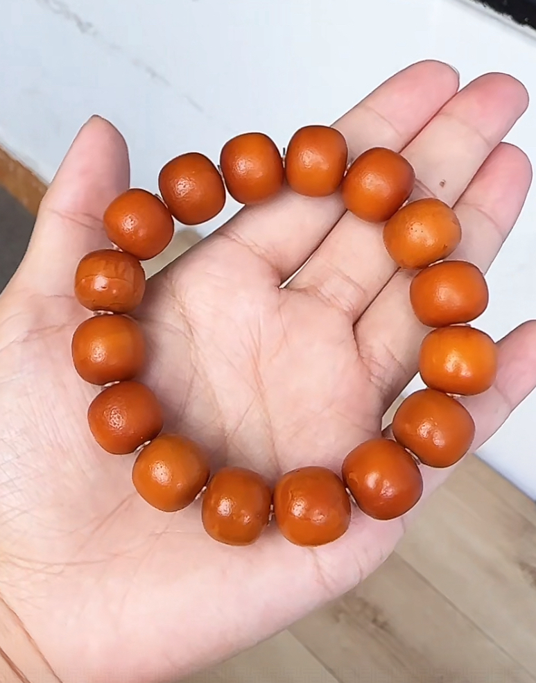 【齐福珠宝】13mm天然琥珀蜜蜡橘皮墩子手串（多样性发其一）