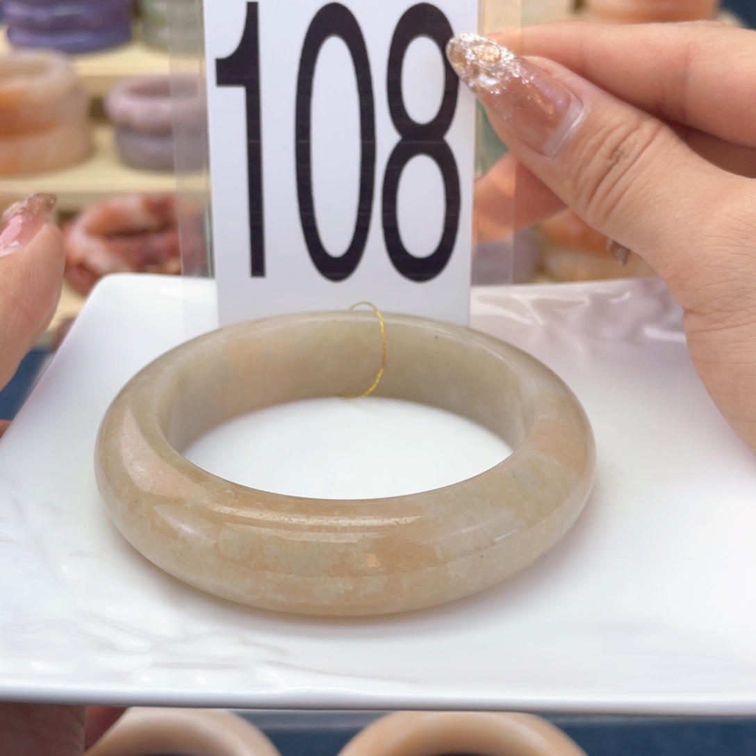 石英质玉未镶嵌手镯