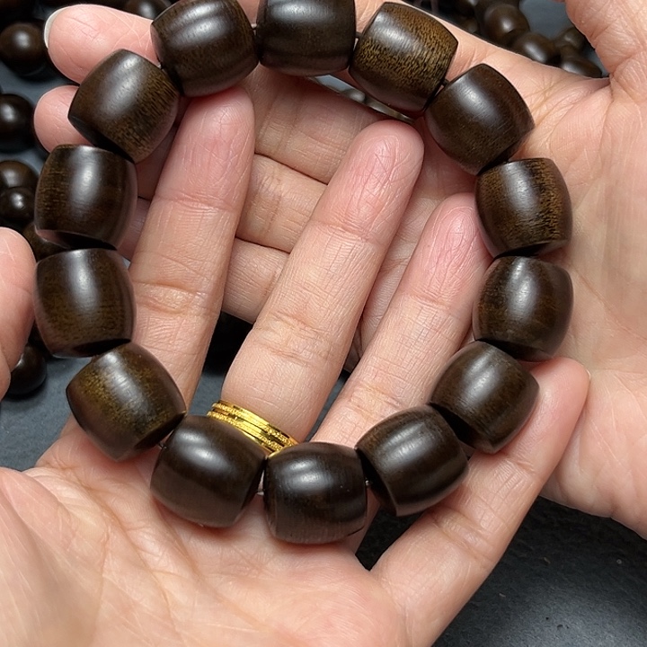 沉香手串晟**衣白棋玉化