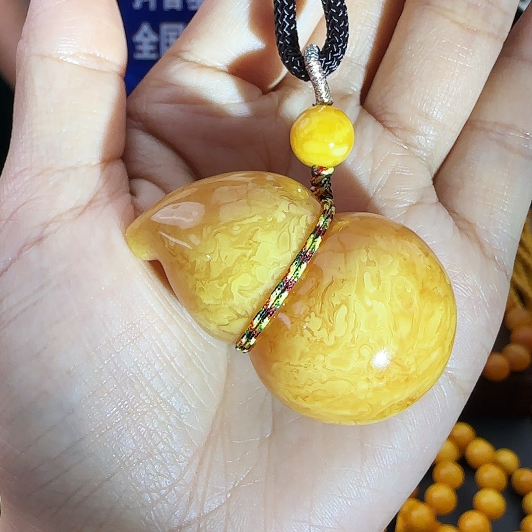 琥珀未镶嵌颈饰吊坠