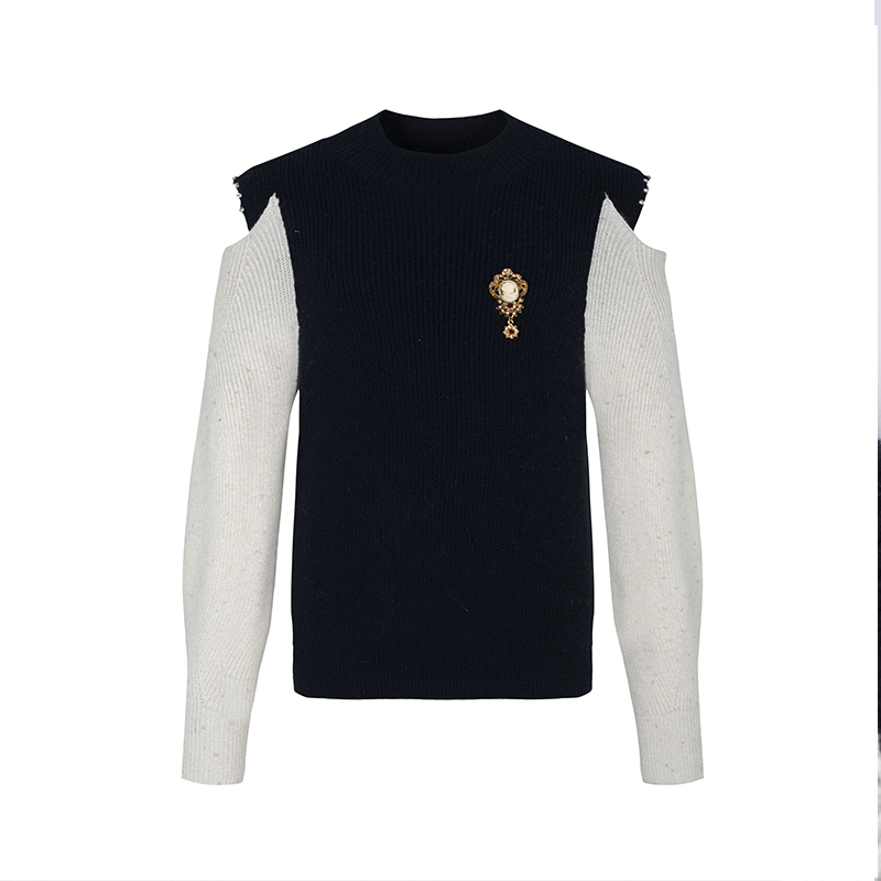 【诗语专属】商场同款新品露肩宽松版胸针装饰针织衫NDY9B33180